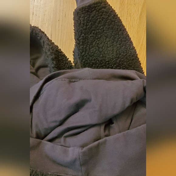 Lululemon Oversized Scuba Half Zip - Picture 9 of 9